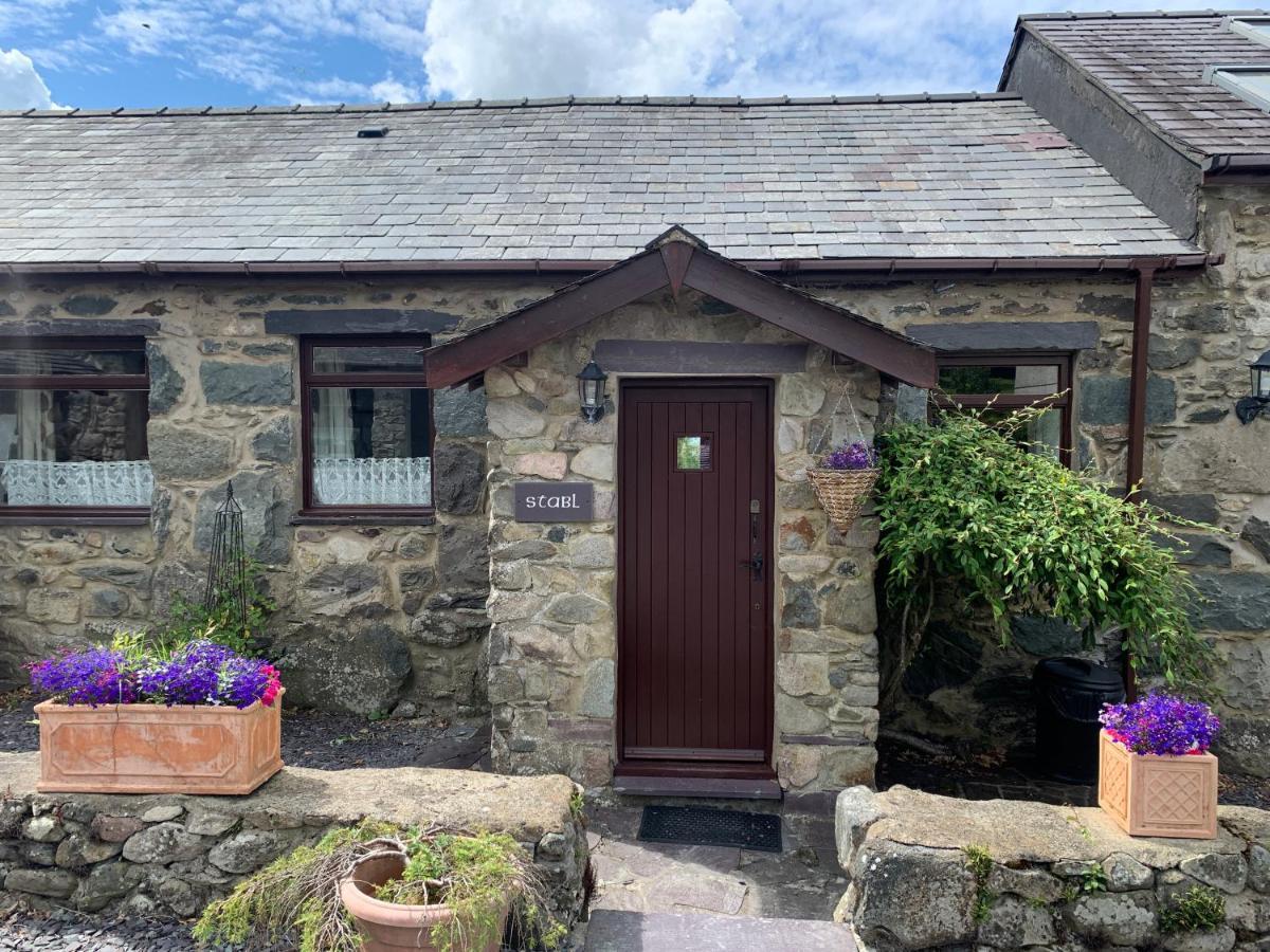 Hafoty Farm Cottages Caernarfon Exterior photo